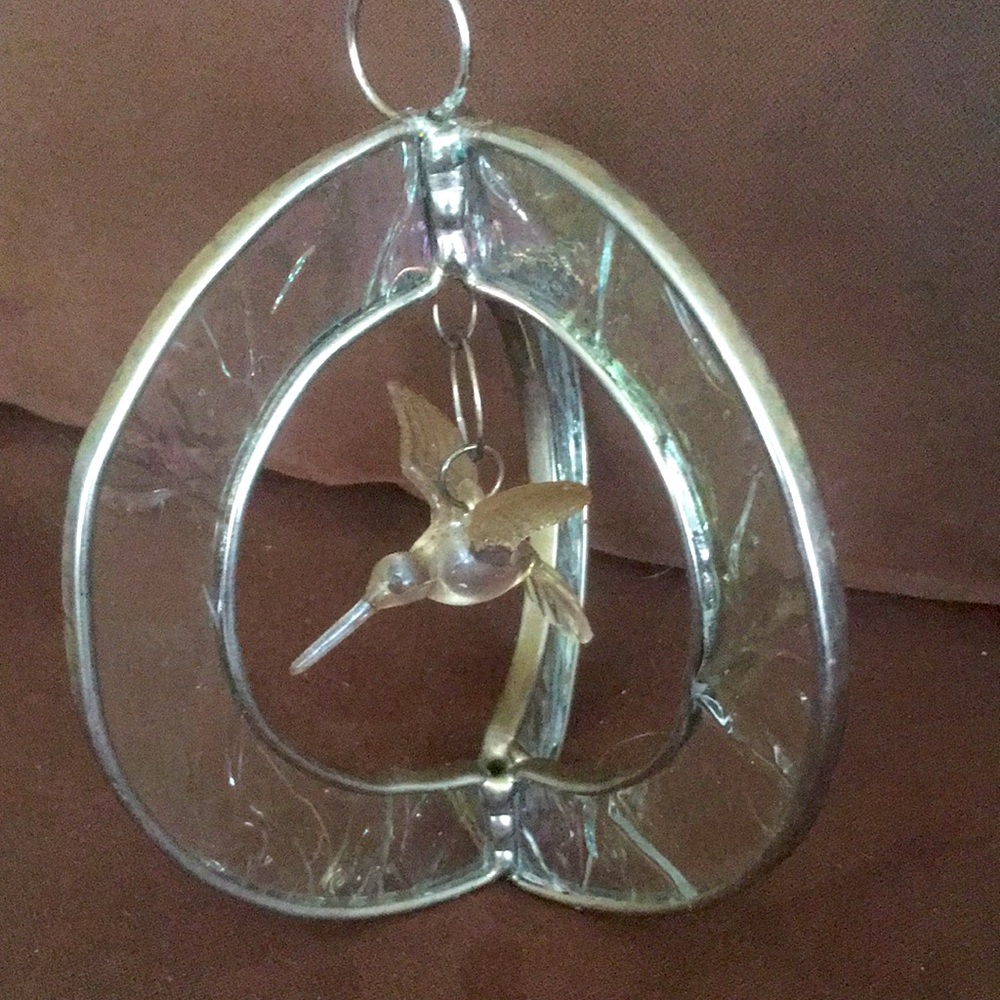 Stained Glass Hummingbird Suncatcher - Round Metal Frame Window Decor 5.25”